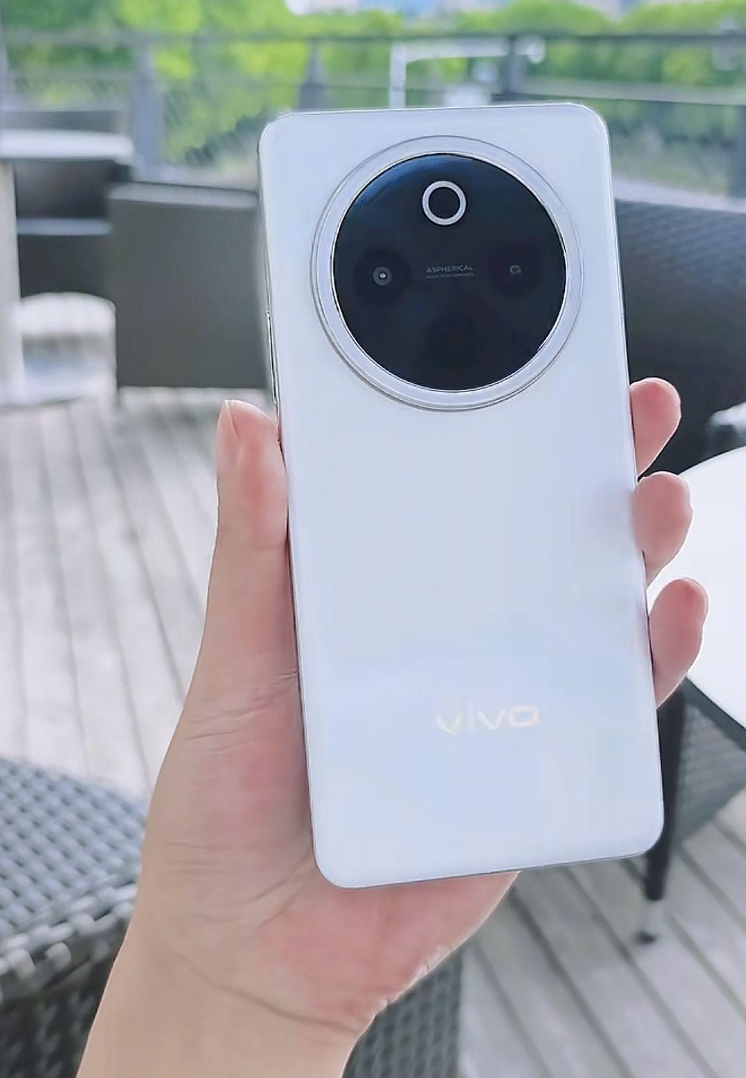 又双叒叕换手机?Y300 Pro、S20、iQOO 13真实体验,一文看透